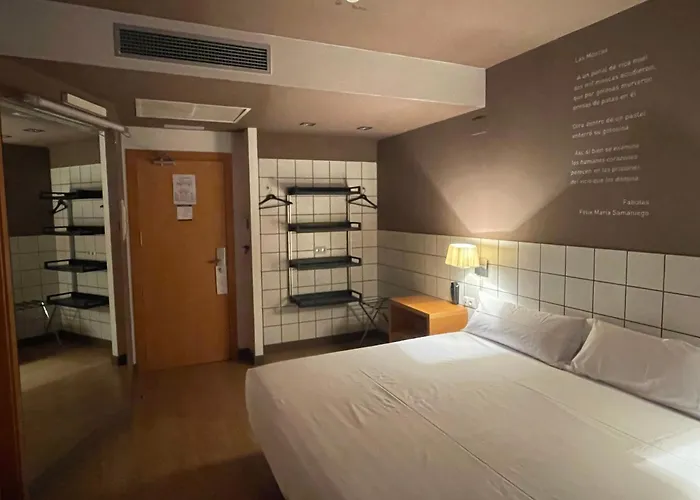 Отель Miranda De Ebro Рибабельоса